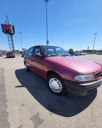 Opel Astra cena 3800 przebieg: 102400, rok produkcji 1999 z Warszawa małe 137